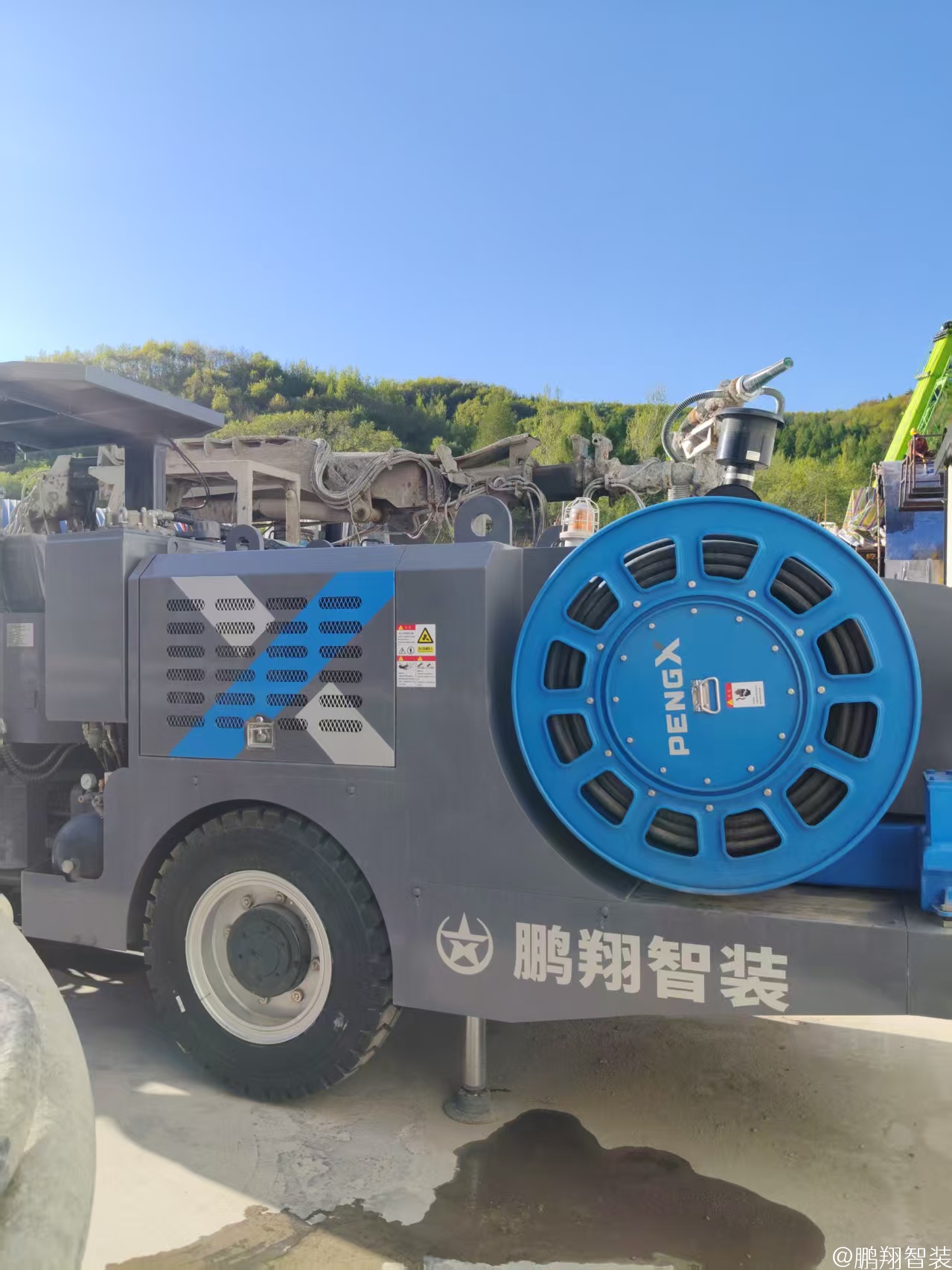 鹏翔智装掘进台车